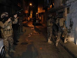 Adana’da Deaş Operasyonu: Çok Sayıda Gözaltı Var