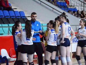 Voleybol Yıldız Kızlar İ̇l Şampiyonası Bozüyük’te Başladı