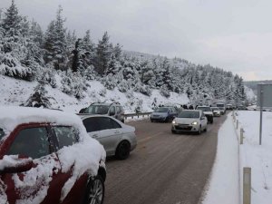Kar Denizli’nin Antalya Ve Muğla İle Olan Ulaşımında Aksamalara Neden Oldu