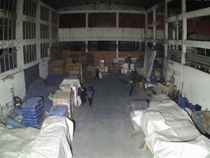 Kızılay Lojistik Merkezi’nden Hırsızlık Yapan 3 Kişi Tutuklandı