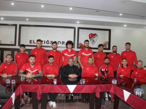 Elazığspor’dan 16 İmza