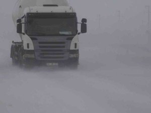 Konya’da Kar Ve Tipi Ulaşımı Etkiliyor