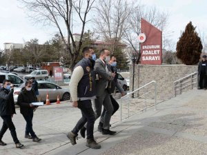 Polisi Metrelerce Sürükleyen Taksici Tutuklandı