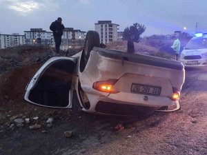 Kontrolden Çıkan Otomobil Takla Attı: 1 Yaralı