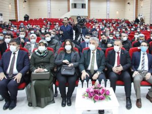 Aşıklar Şöleni Ve ‘Kuyucaklı Yusuf’ Adlı Tiyatro Oyunu İlgiyle İzlendi