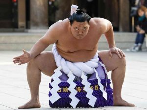Japonya’da Sumo Güreşi Turnuvasında Covid-19 Krizi
