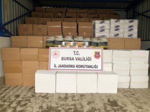 Jandarma Ekiplerinin Durdurduğu Araçta 2 Ton Kaçak Tütün Ele Geçirildi