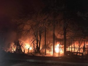 Sanayi Sitesinde Çıkan Yangın, 6 İş Yerinde Hasara Sebep Oldu