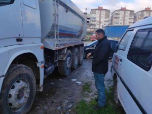 Hırsızlar Kamyon Akülerine Dadandı