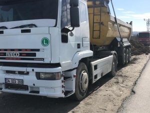 Arnavutköy’de Kaçak Hafriyat Dökümüne Suçüstü: Yakalanan Şoföre Ceza Yağdı