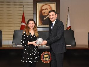 Gso Ve Sosyalben Akademi İş Birliğinde “Sürdürülebilir Yaşamın Kaynağı Y Ve Z Toplumu” Semineri Düzenlendi