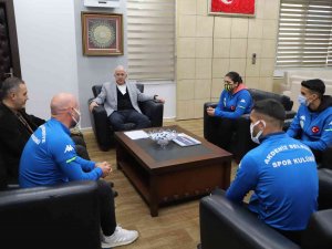 Başkan Gültak’tan Şampiyon Sporculara Ödül