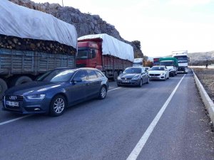 Antalya-konya Karayolu Sadece Otobüslere Kontrollü Şekilde Açıldı