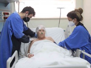 Kaşıntı Şikayetiyle Geldi, Hem Covid Hem De Kanser Olduğunu Öğrendi