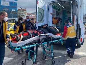 Kaygan Zemin Kazaya Neden Oldu: 1 Yaralı