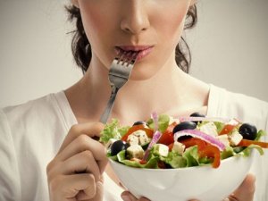 Bu Beslenme Şekli Hem Kilo Verdiriyor Hem De Ödem Attırıyor