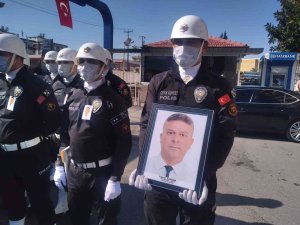 Kalp Krizi Sonucu Ölen Polis Memuru Toprağa Verildi