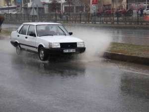 Malatya’da Sağanak Etkili Oluyor