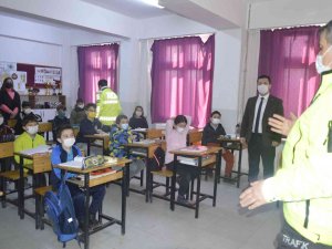 Minikler Hem Eğlendiler Hem De Trafik Kurallarını Öğrendiler