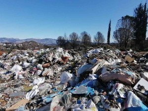 Turizm Merkezine Yakışmayan Çöplük Görüntüsü