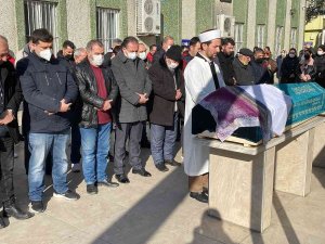15 Yaşındaki Yağmur Son Yolculuğuna Uğurlandı