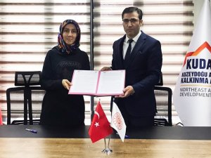 Erzincan’ın Meyveleri Türkiye’nin Şerbetlerine Dönüşüyor