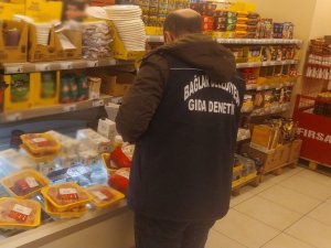 Bozulmuş Gıdaları Vatandaşa Satacaklardı, Belediye Ekipleri Yakaladı