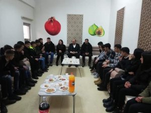 Başkan Dündar Öğrencilerle Bir Araya Geldi