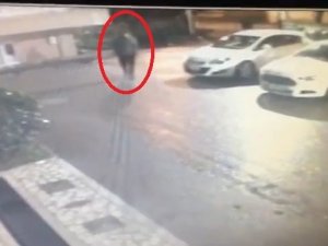 Bursa’da Site Bahçesindeki Motosikleti Böyle Çaldı