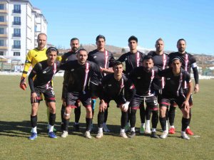 Elazığspor, Karaman’a 20 Futbolcuyla Gitti