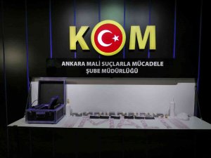 Kendilerini Diplomat Olarak Tanıtıp Tuzağa Düşürdükleri Esnafı 260 Bin Lira Dolandırdılar