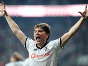 Beşiktaş’ın Kadro Dışı İsimlerinin Maliyeti, Süper Lig’deki 15 Takımdan Değerli!