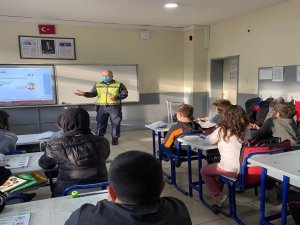 Öğrencilere Trafik Eğitimi Verildi