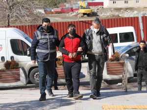 Elazığ’da Rögar Kapağı Çalan Şüpheli Yakalandı