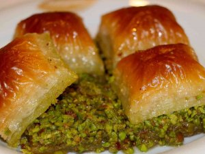Gündemden Düşmeyen Baklava Diyet Listelerinde Yer Almıyor
