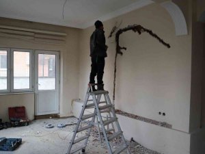 Kütüphanenin İç Tadilatı Tamamlanıyor