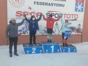 Kayseri Sem Meyvelerini Vermeye Başladı