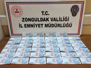 Sahte Banknotları Tedavüle Sokan 3 Şüpheli Yakalandı
