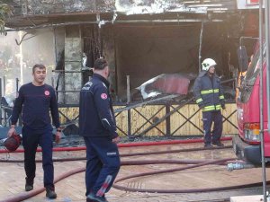 Antalya’da İşyerlerini Küle Çeviren Yangında Dehşeti Yaşayan Vatandaşlar O Anları Anlattı