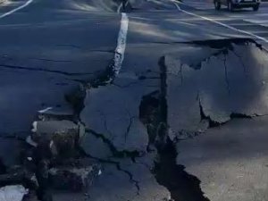 Antalya’da Heyelan Sonucu D-400 Karayolunda Hasar Oluştu