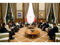 Cumhurbaşkanlığı Sarayı'nda Sürpriz Kabul