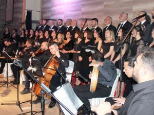 Bu Koroda Her Meslekten İnsan Var