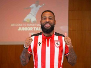 2021-2022 Sezonunda Süper Lig’de 335, Spor Toto 1. Lig’de 387 Transfer Yapıldı