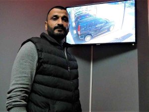 Alıcı Gibi Davranıp, Test Sürüşü İçin Bindiği Aracı Çaldı