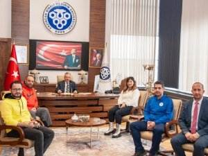 Deü Ve Ebyü Güçlerini Birleştirdi