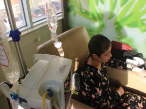 Kanserle Savaşta ‘Akıllı İlaçlar’ Etkisi: İ̇yileşmede Fark Oluşturuyor, Sosyal Hayata Devamı Sağlıyor