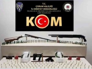 Kom Ekiplerinden Silah Tacirlerine Operasyon