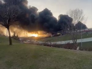 Bayrampaşa Meyve Ve Sebze Hali’nde Yangın Çıktı
