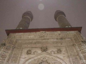 Tarihi Kent Meydanı Çöken Sisle Açık Hava Müzesine Dönüştü