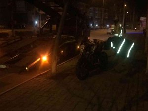 Edirne’de Otomobille Çarpışan Motosiklet Sürücüsü Yaralandı